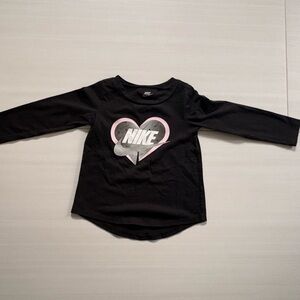 Nike Heart Print & Logo Long Sleeved Shirt & Pants